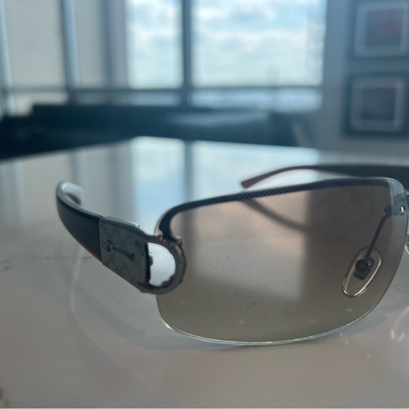 Vintage GUCCI Sunglasses - Picture 2 of 10